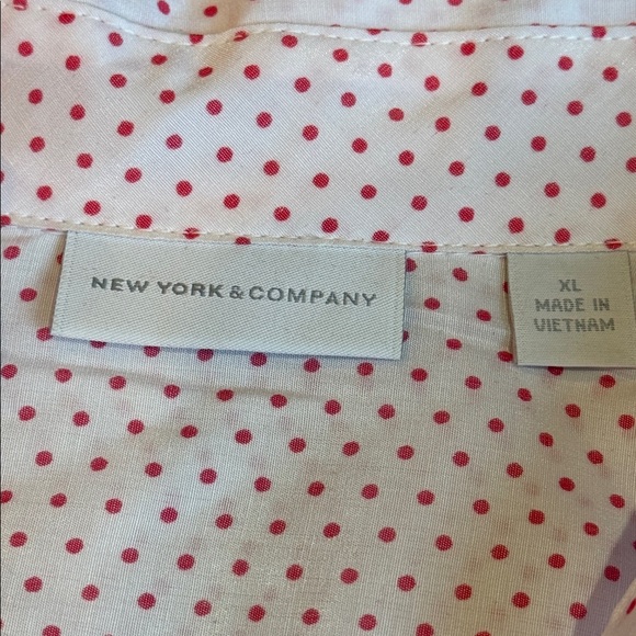 Women’s Pink Polka Dot Blouse (XL) New York & Co - Picture 7 of 8